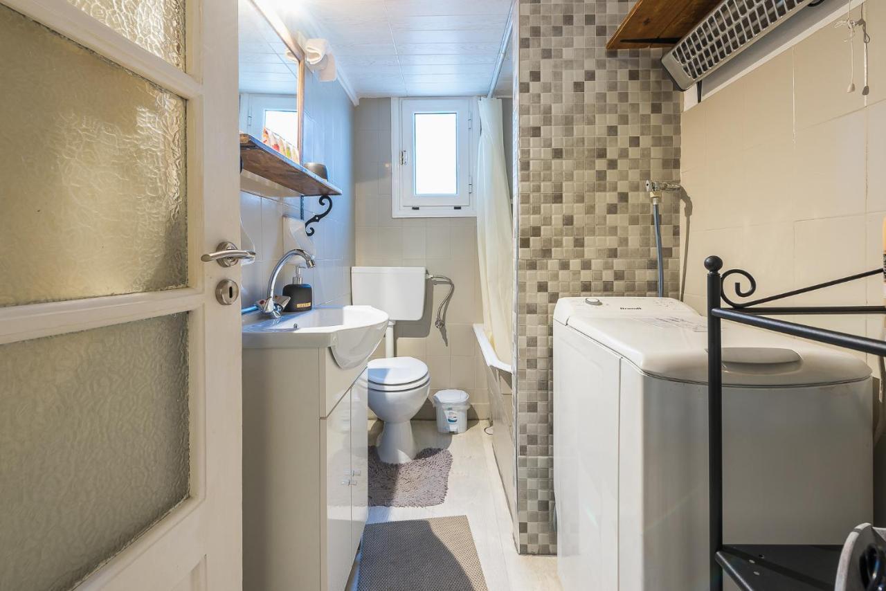 Lovely 1 Bedroom Apartment In Aten Exteriör bild